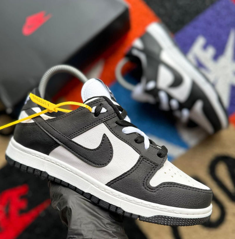 Tênis Nike Dunk Linha Premium Preto e Branco