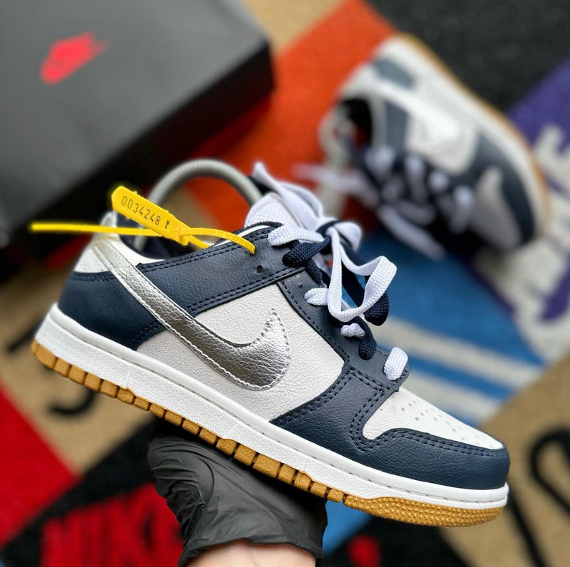 Tênis Nike Dunk Azul e Branco