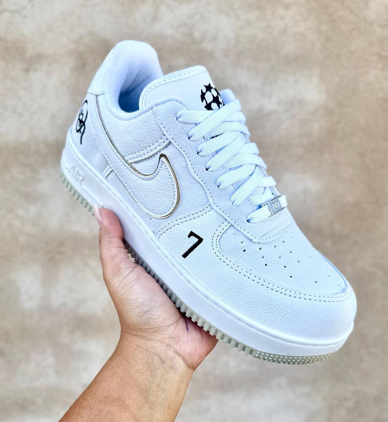 Tênis Nike Air Force Branco Versão Champions League