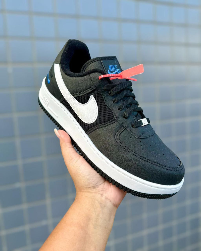 Tênis Nike Air Force Preto e Branco